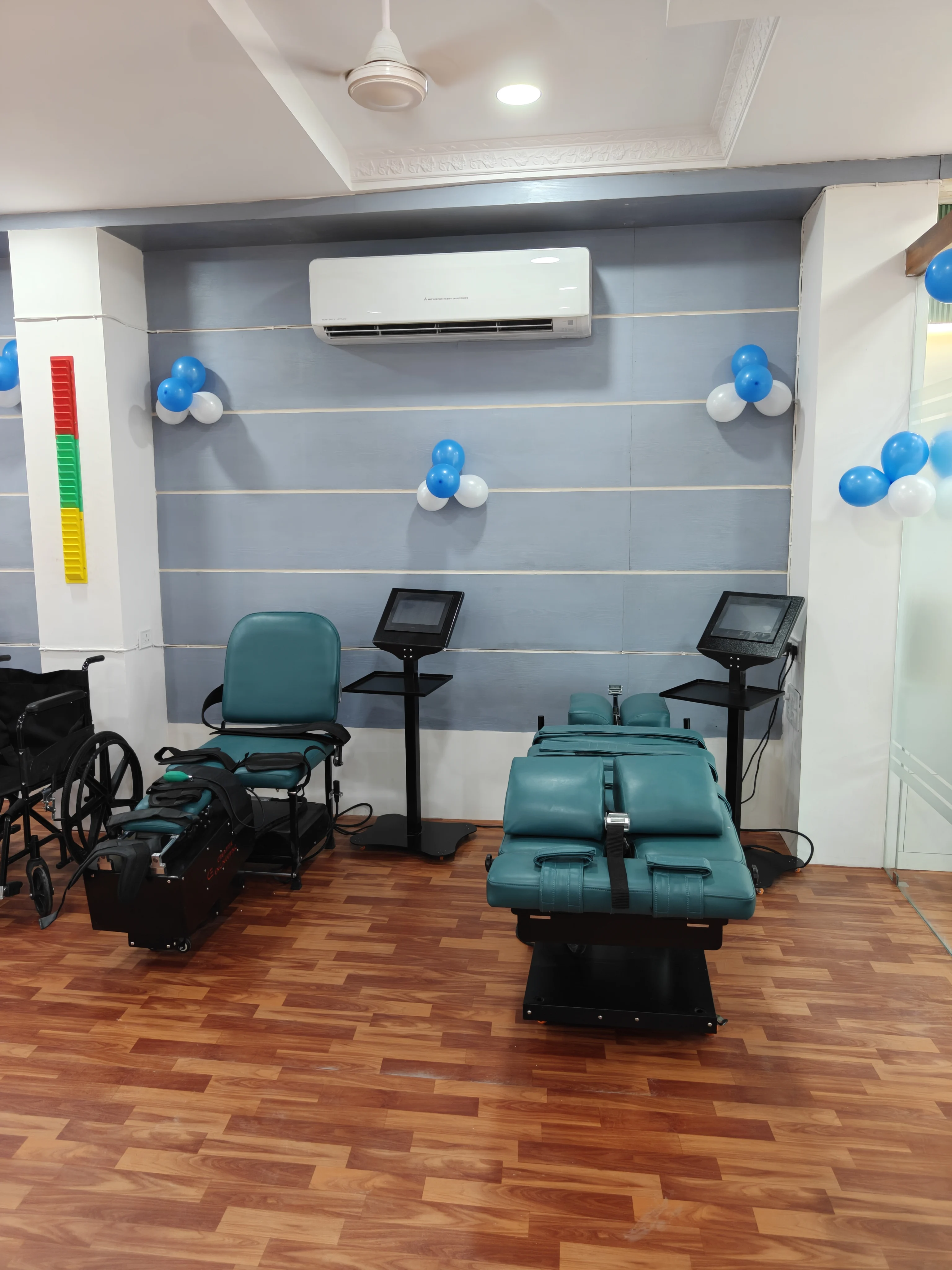 Physiotherapy session at Dr. Preeti's Physio Care clinic, Indore